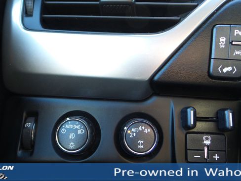 Used 2019 Chevrolet Suburban Premier image 13