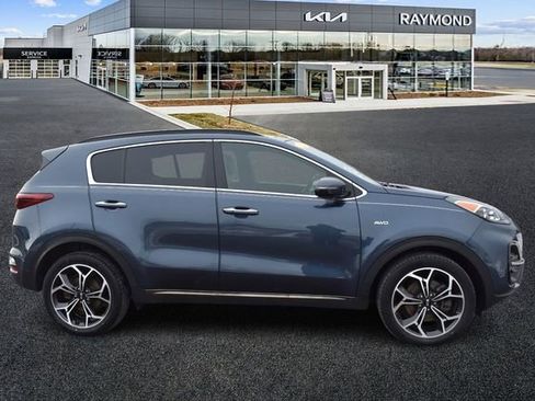Certified 2022 Kia Sportage SX image 2