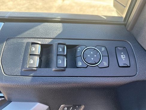 Used 2019 Ford F350 Lariat w/ Chrome Package image 15