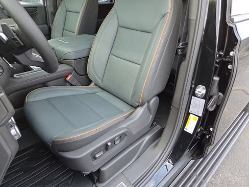 New 2026 GMC Yukon XL AT4 w/ AT4 Premium Plus Package AWD/4WD image 29
