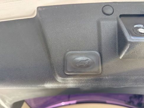 Used 2017 Chevrolet Traverse Premier image 11