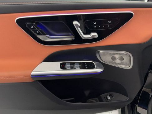 Certified 2023 Mercedes-Benz GLC 300 image 11