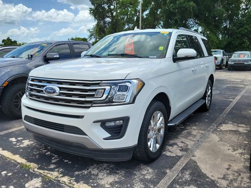 Used 2021 Ford Expedition XLT RWD image 3