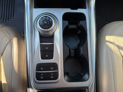 Used 2020 Ford Explorer XLT w/ Equipment Group 202A image 47