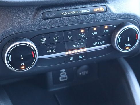 Used 2025 Ford Escape ST-Line AWD/4WD image 22