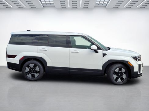 New 2026 Hyundai Santa Fe SE image 4