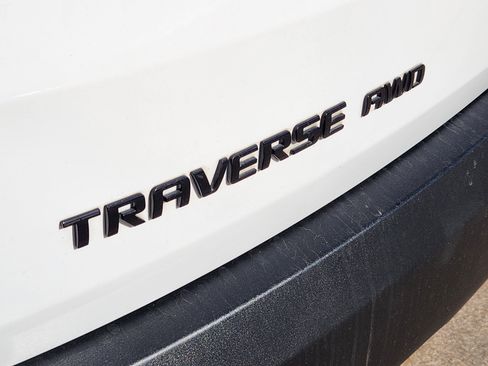 Certified 2023 Chevrolet Traverse RS w/ LPO, Floor Liner Package image 11