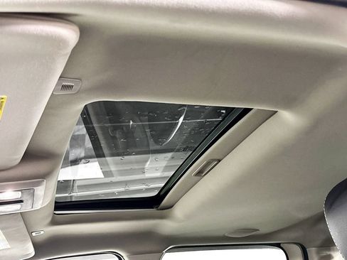 Used 2017 RAM 1500 Laramie w/ Convenience Group image 19