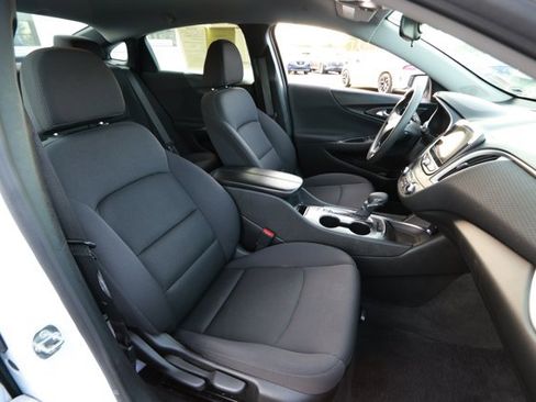 Used 2024 Chevrolet Malibu LT image 26