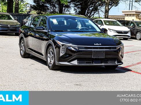 Used 2025 Kia K4 LXS FWD image 6