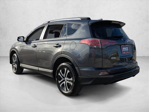 Used 2018 Toyota RAV4 LE image 8