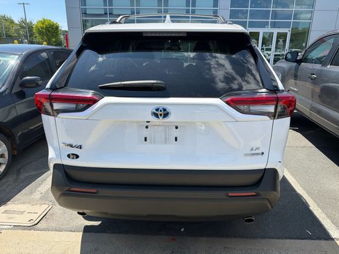 Used 2024 Toyota RAV4 LE AWD/4WD image 6