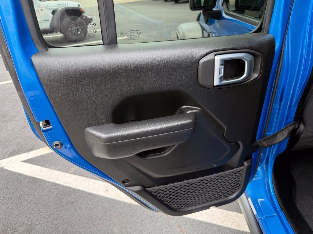 Used 2023 Jeep Wrangler Unlimited w/ Cold Weather Group AWD/4WD image 14