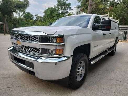 Used 2019 Chevrolet Silverado 2500 W/T w/ WT Convenience Package RWD image 3