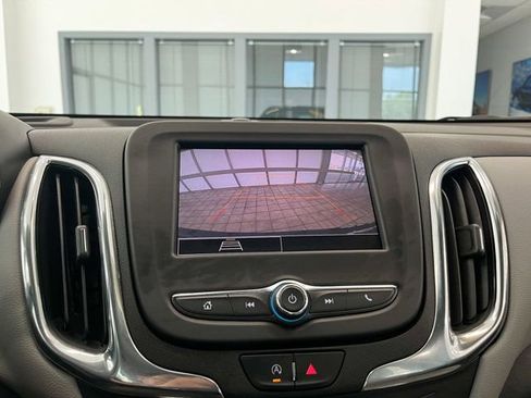 Used 2023 Chevrolet Equinox LS image 24