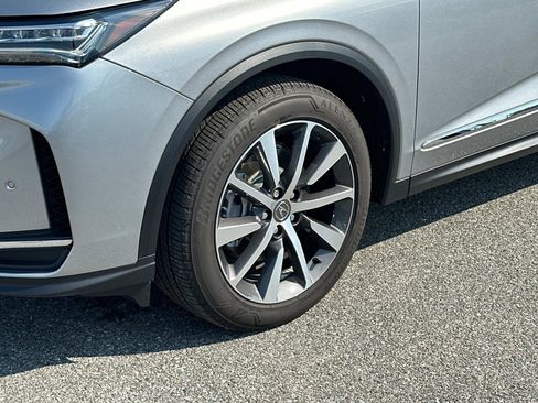 Certified 2025 Acura MDX FWD w/ Technology Package image 12