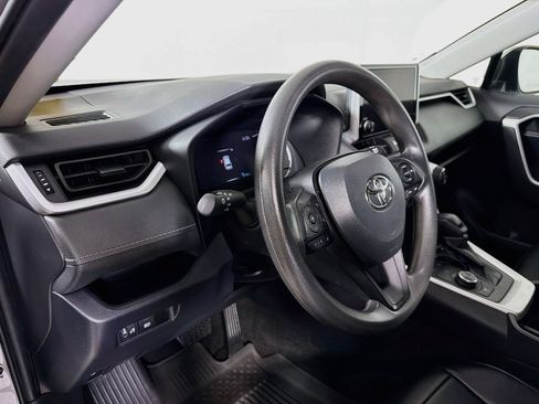 Used 2024 Toyota RAV4 XLE AWD/4WD image 10