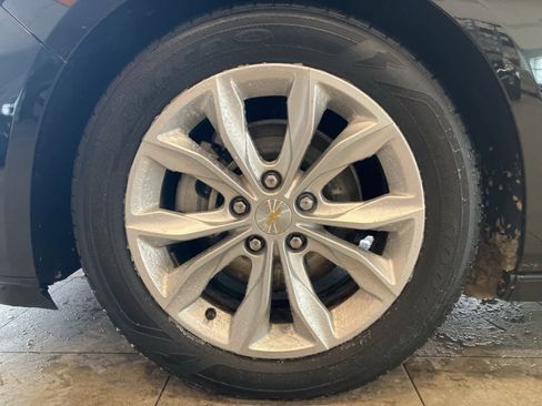 Used 2022 Chevrolet Malibu LT image 9