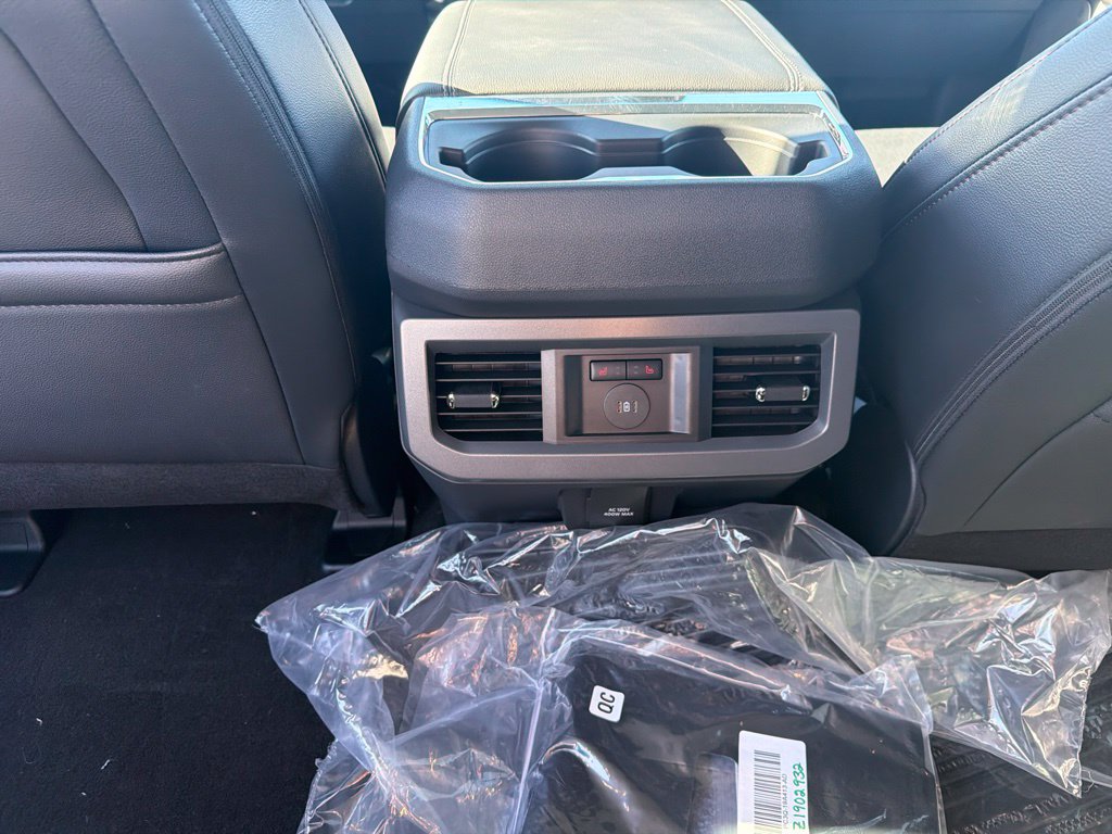 New 2027 Ford F350 Lariat w/ Lariat Premium Package AWD/4WD image 23