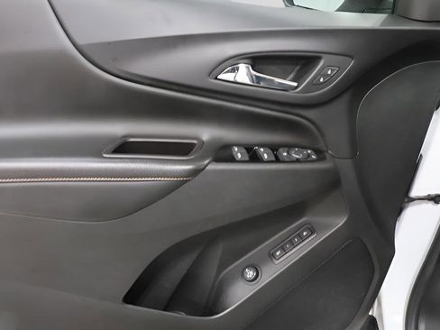 Used 2022 Chevrolet Equinox Premier image 22