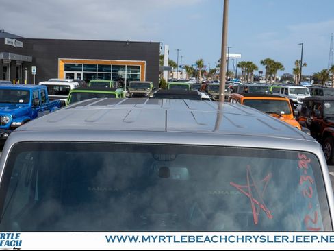 Used 2013 Jeep Wrangler Unlimited Sahara w/ Dual Top Group image 10