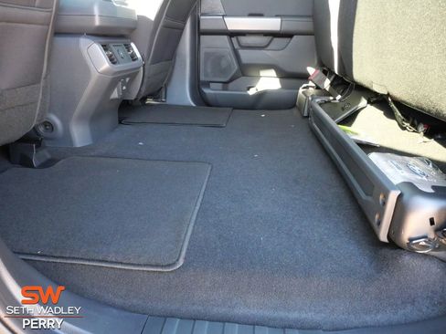 New 2026 Ford F150 XLT w/ XLT Black Appearance Package image 21