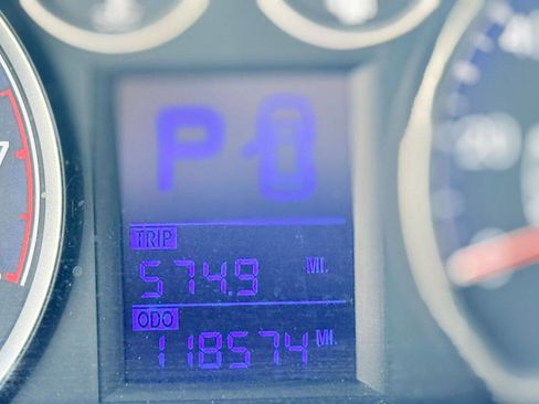 Used 2011 Hyundai Elantra GLS image 15