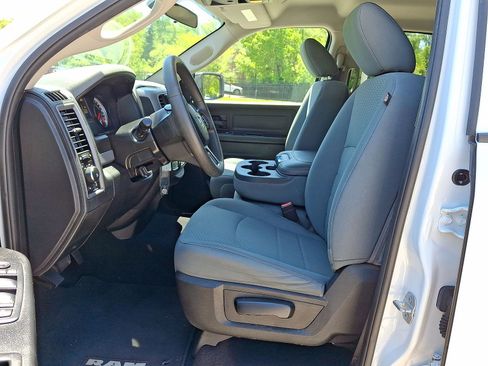 Used 2018 RAM 1500 Express w/ Express Value Package AWD/4WD image 11