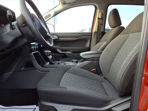 Used 2024 Ford Ranger XLT w/ Technology Package image 14