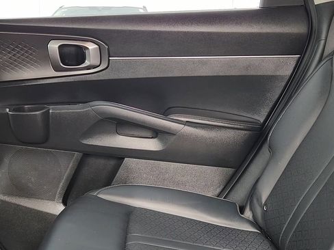 Used 2021 Kia Sorento S image 15