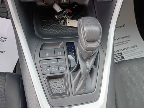 Used 2023 Toyota RAV4 XLE image 27