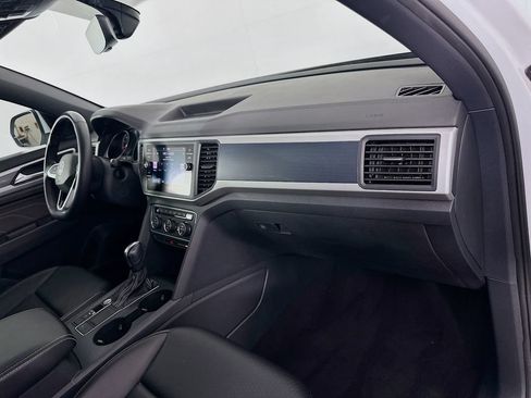 Used 2021 Volkswagen Atlas Cross Sport SE FWD image 29