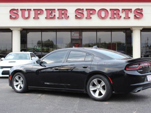 Used 2018 Dodge Charger SXT Plus image 5