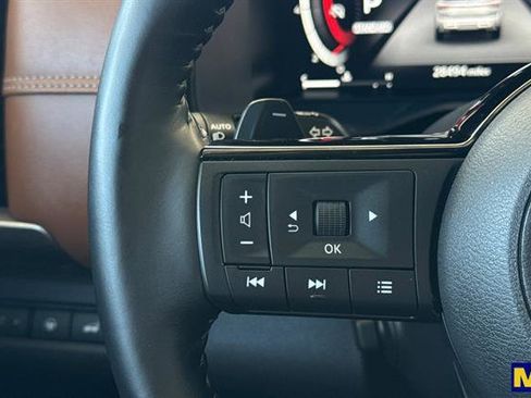 Used 2023 Nissan Pathfinder Platinum image 29