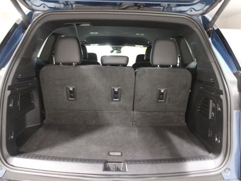 Used 2024 GMC Acadia Denali image 13