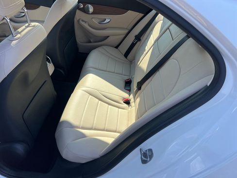 Used 2021 Mercedes-Benz C 300 4MATIC Sedan image 13