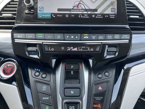 Used 2025 Honda Odyssey Elite image 21