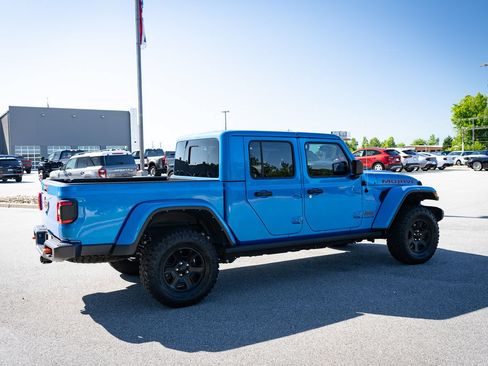 Used 2023 Jeep Gladiator Mojave w/ LED Lighting Group AWD/4WD image 10