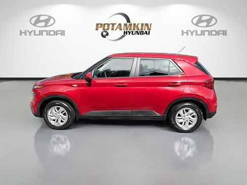 Certified 2023 Hyundai Venue SE FWD image 7