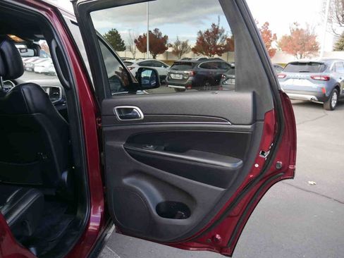 Used 2018 Jeep Grand Cherokee Limited w/ Trailer Tow Group IV image 22