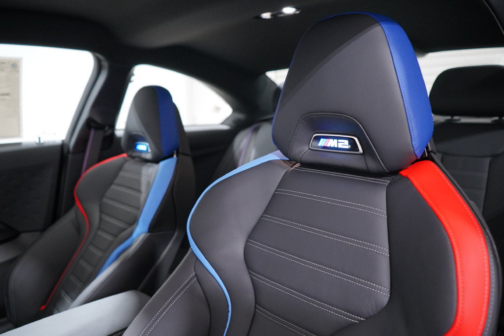 New 2026 BMW M2 w/ Lighting Package RWD image 9