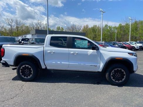 New 2026 GMC Canyon AT4 AWD/4WD image 6