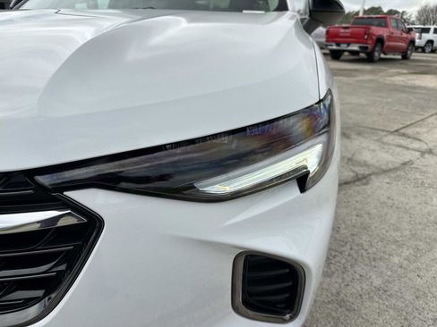 Certified 2023 Buick Envision Essence w/ Sport Touring Package image 10