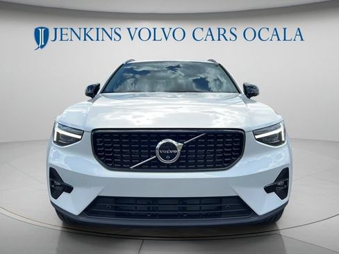 New 2026 Volvo XC40 B5 Plus w/ Climate Package AWD/4WD image 8