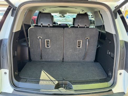 Used 2023 GMC Acadia SLT image 33