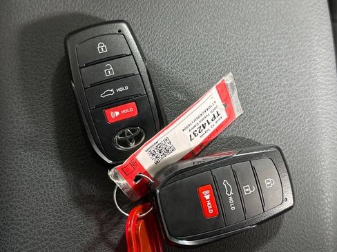 Used 2025 Toyota Camry SE FWD image 41