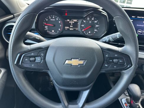 Used 2024 Chevrolet Trax LS FWD image 22