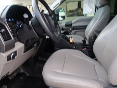 Used 2021 Ford F250 XL w/ Power Equipment Group RWD image 8