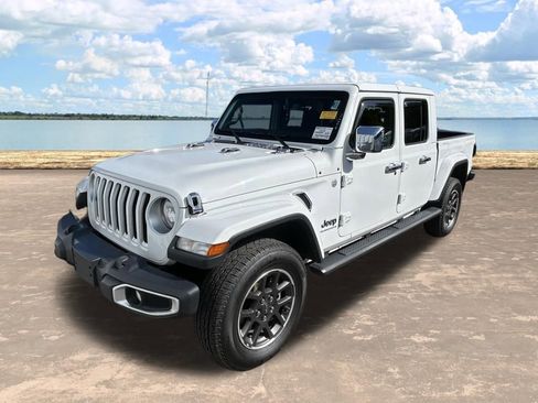Used 2023 Jeep Gladiator Overland AWD/4WD image 8