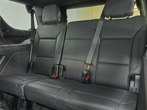 Used 2021 Chevrolet Tahoe LT AWD/4WD image 19